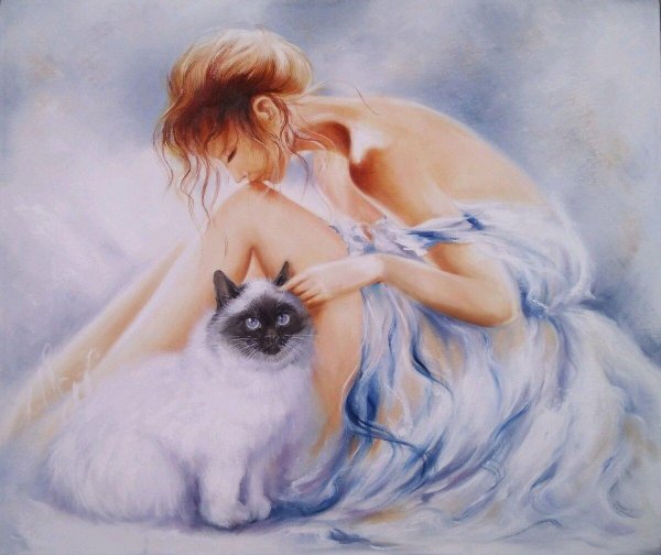 На аватарку девушка с кошкой