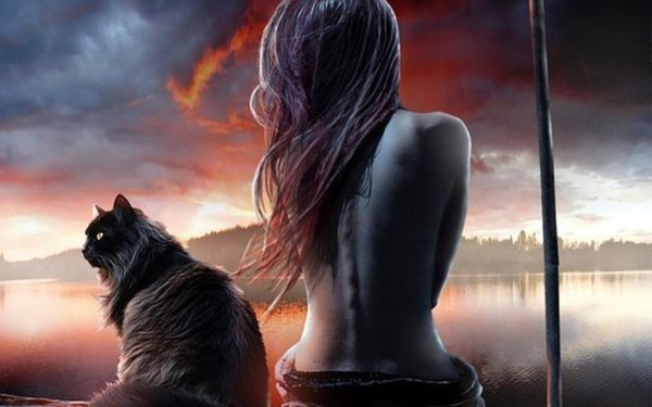 На аватарку девушка с кошкой