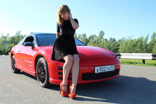 Самые с девушками и машиной