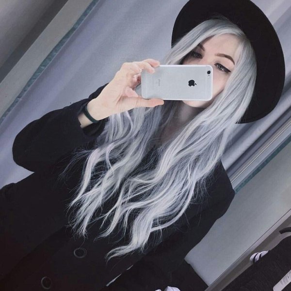 Девушка одна и та же 16