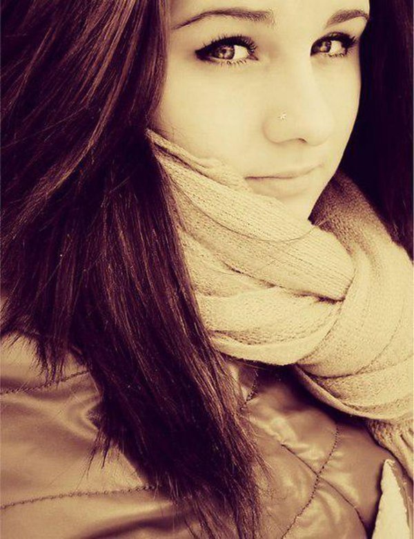 Девушка одна и та же 16