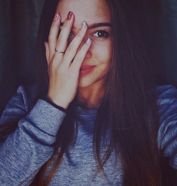 Девушка одна и та же 16