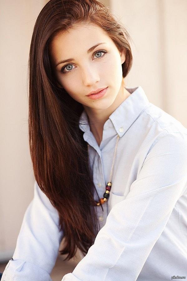 Девушка одна и та же 16