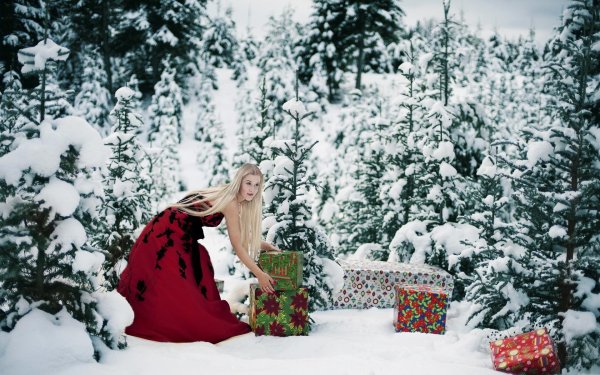 На рабочий стол зима и девушка