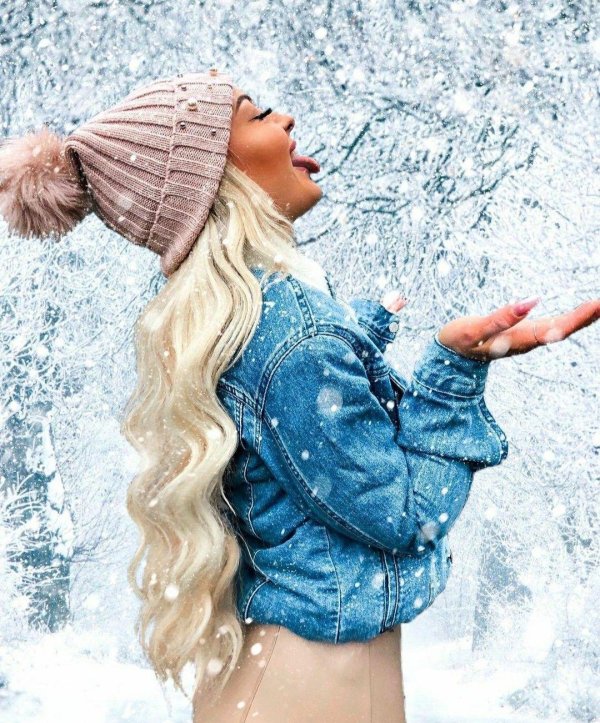 На рабочий стол зима и девушка