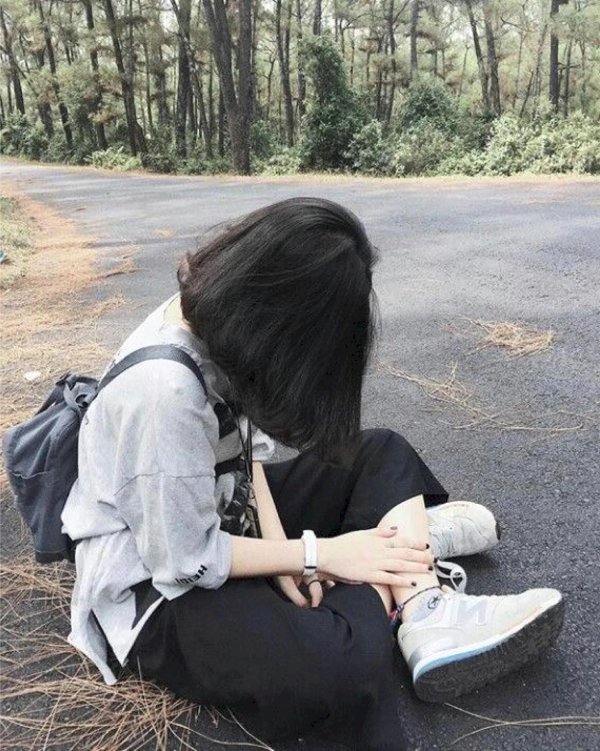 На аву девушкам без лица с короткими волосами