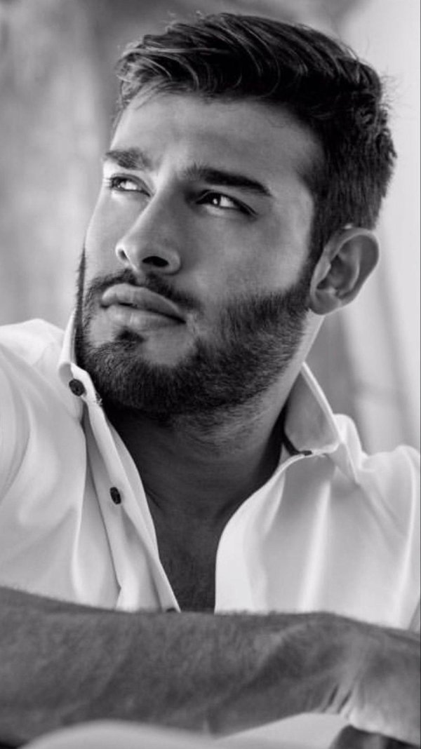 Мужчины с бородой