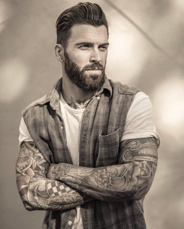 Мужчины с бородой