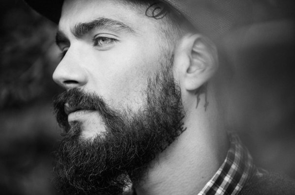 Мужчины с бородой