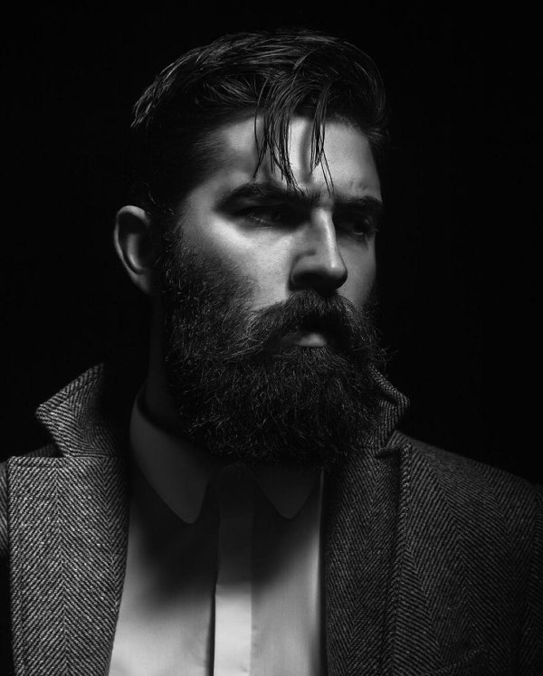 Мужчины с бородой