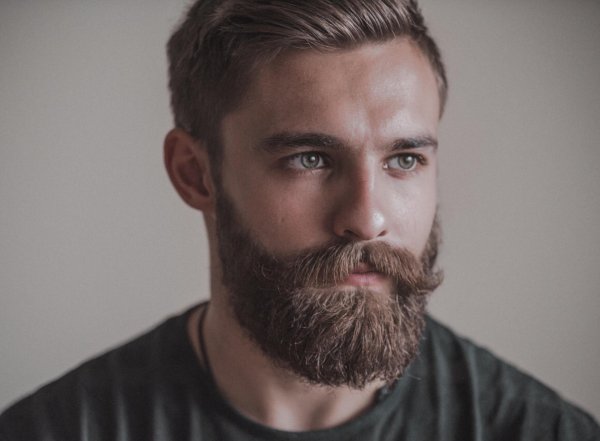 Мужчины с бородой