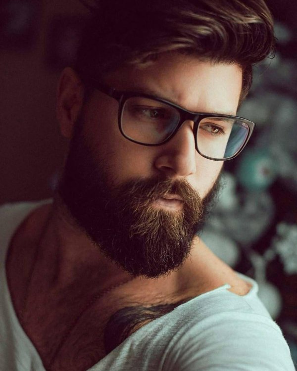 Мужчины с бородой