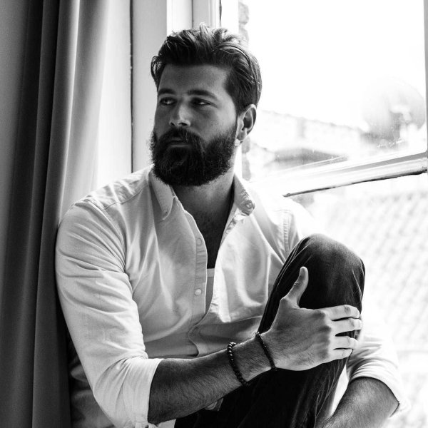 Мужчины с бородой