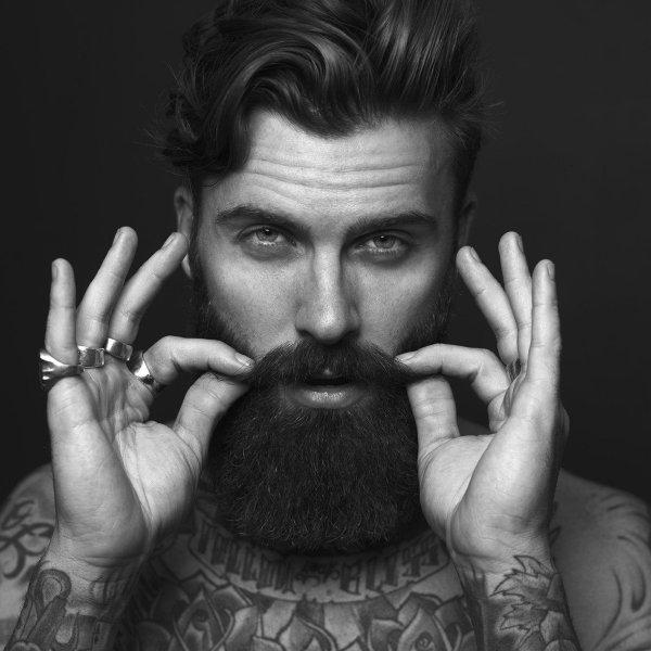 Мужчины с бородой