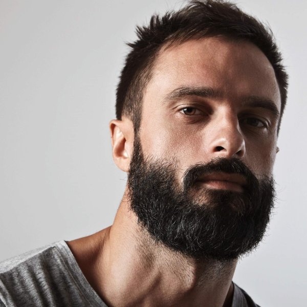 Мужчины с бородой