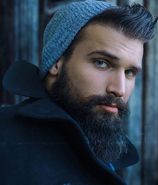 Мужчины с бородой