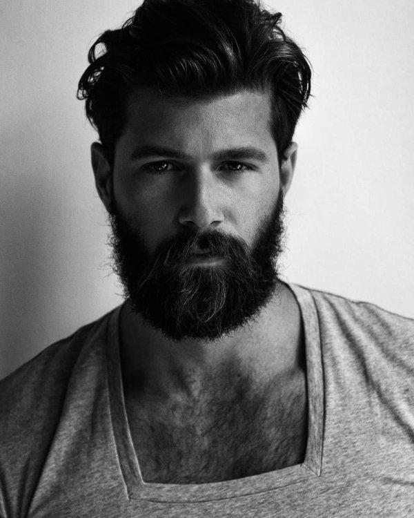 Мужчины с бородой