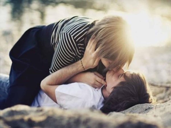 Поцелуйчики и обнимашки для мужчины