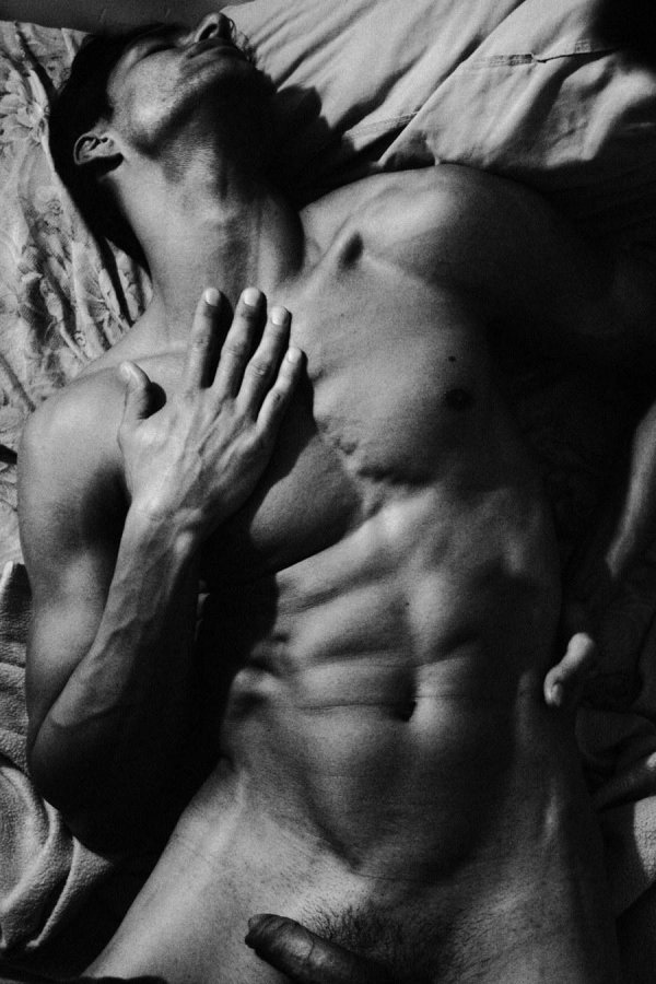 Обнаженные мужчины