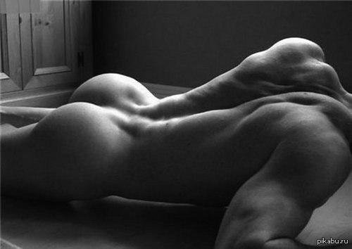 Обнаженные мужчины