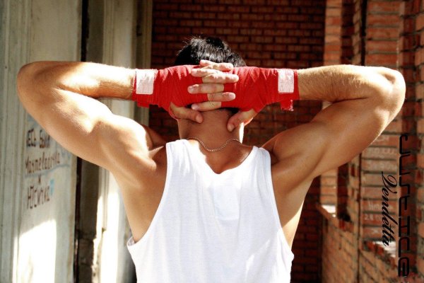 Мужчины со спины