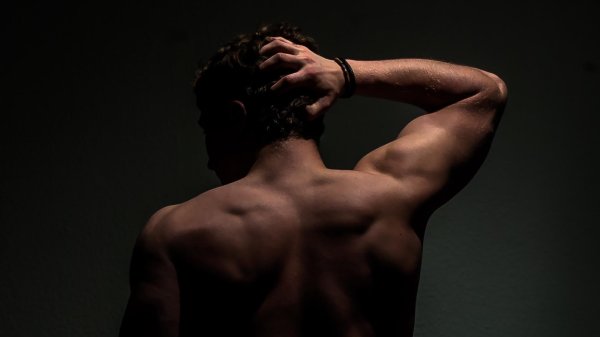 Мужчины со спины