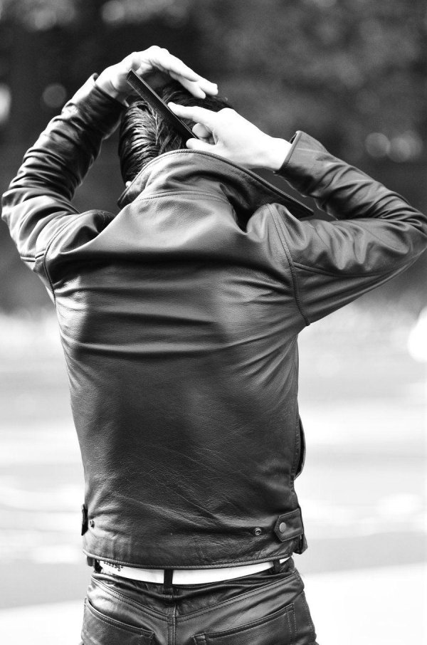 Мужчины со спины