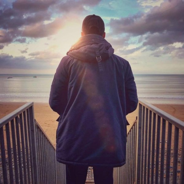 Мужчины со спины