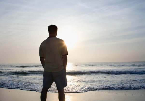 Мужчины со спины