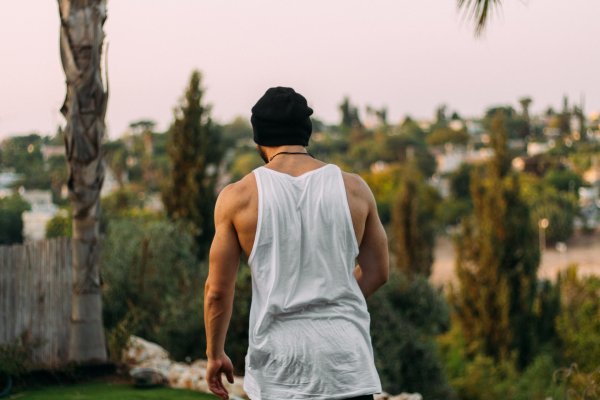 Мужчины со спины