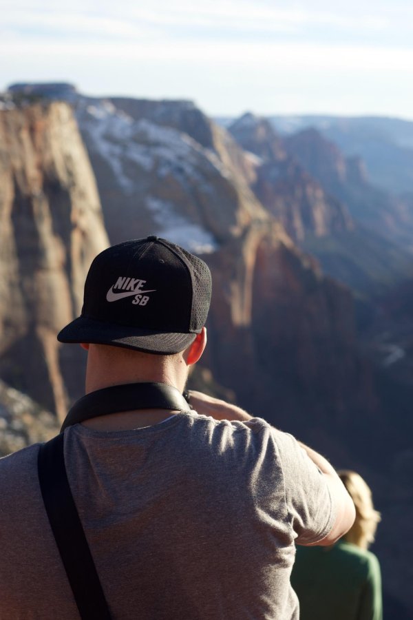 Мужчины со спины