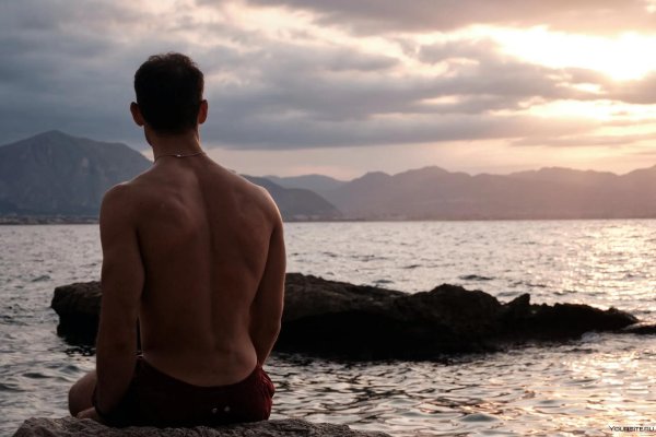 Мужчины со спины