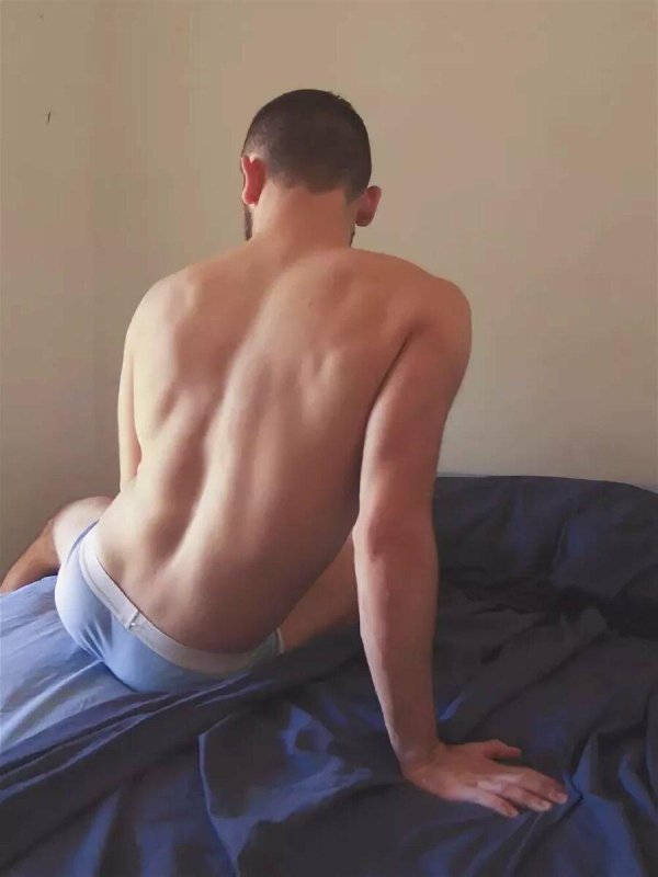 Мужчины со спины