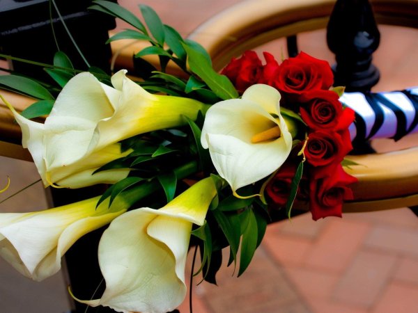 Букеты цветов для мужчины