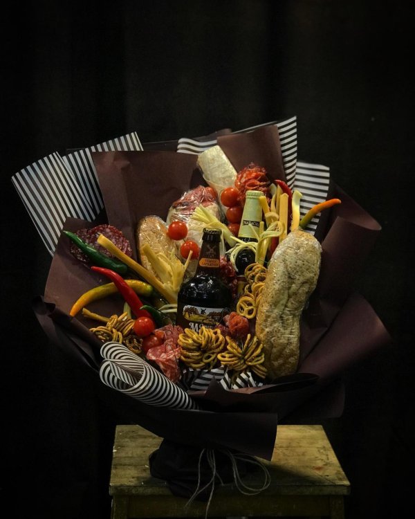 Букет для мужчины из цветов на день рождения