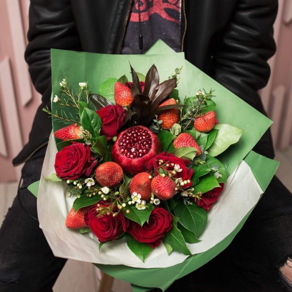 Букет для мужчины из цветов на день рождения