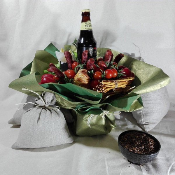 Букет для мужчины из цветов на день рождения