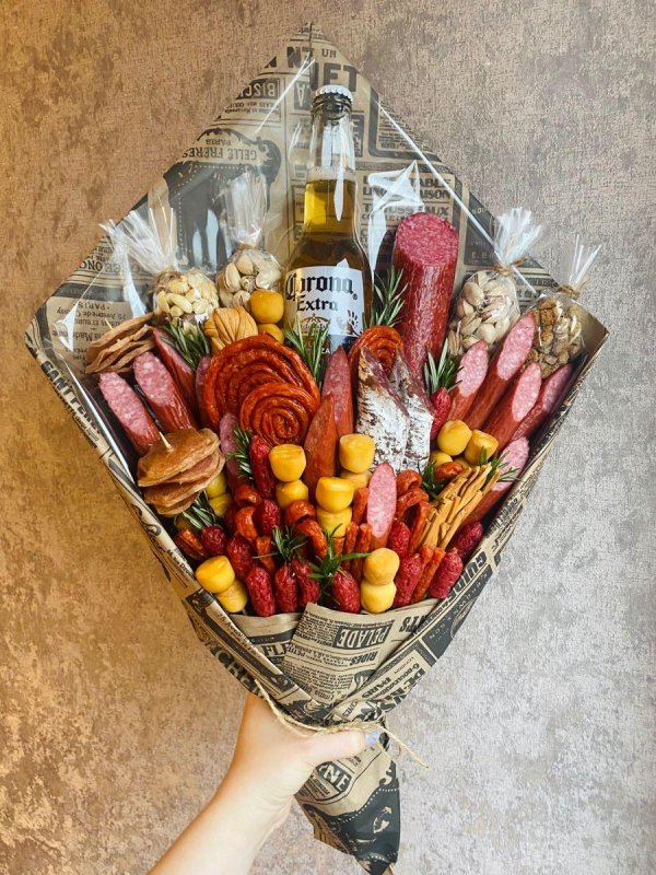 Букет для мужчины из цветов на день рождения