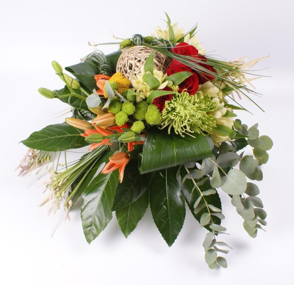 Букет для мужчины из цветов на день рождения