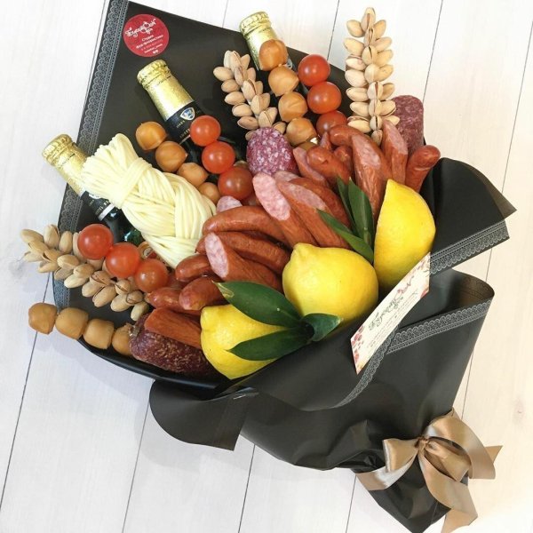 Букет для мужчины из цветов на день рождения