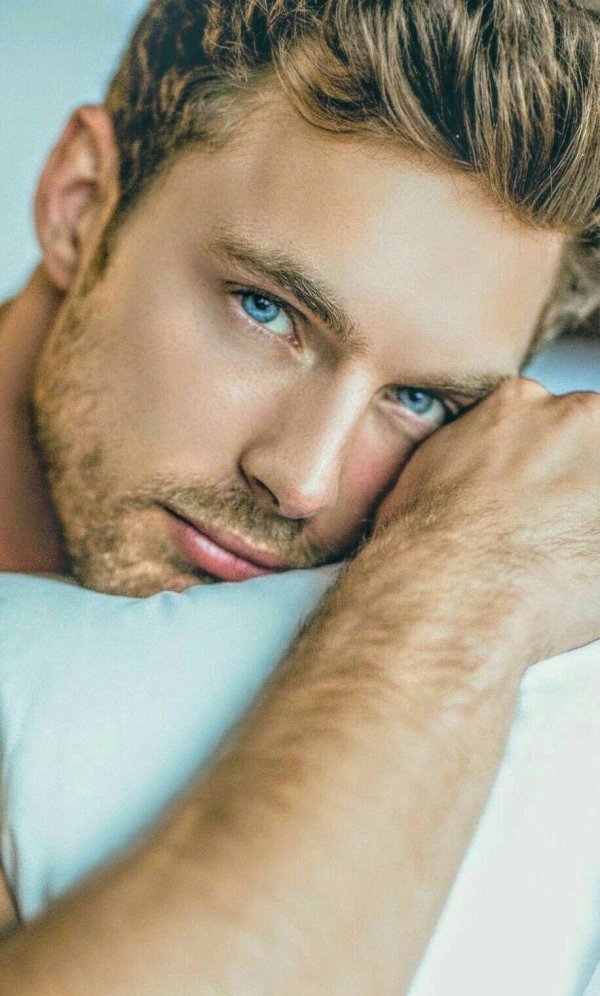 Глаза мужчины