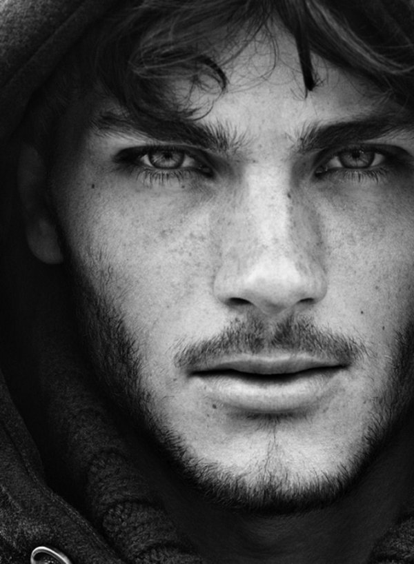 Глаза мужчины