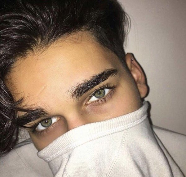 Глаза мужчины