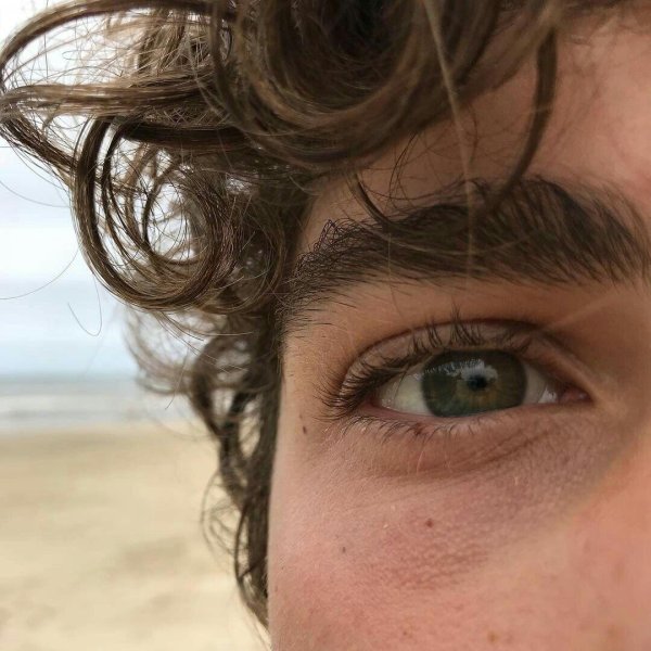 Глаза мужчины