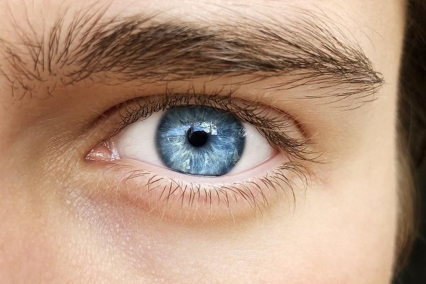 Глаза мужчины