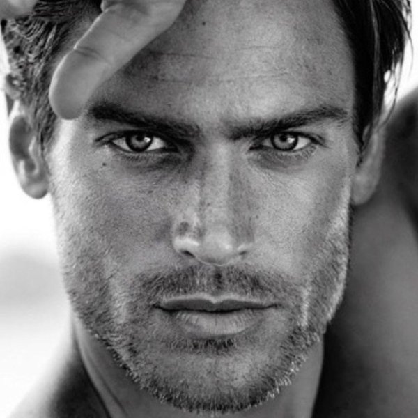 Глаза мужчины