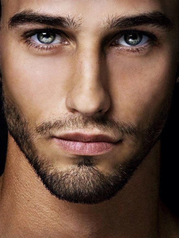 Глаза мужчины