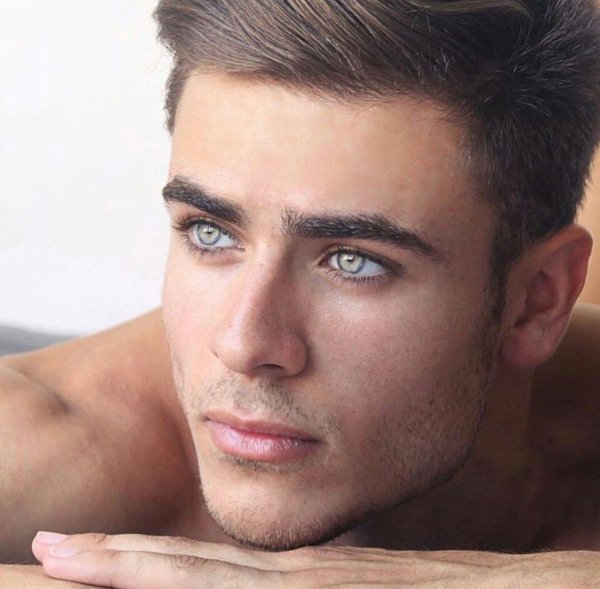 Глаза мужчины