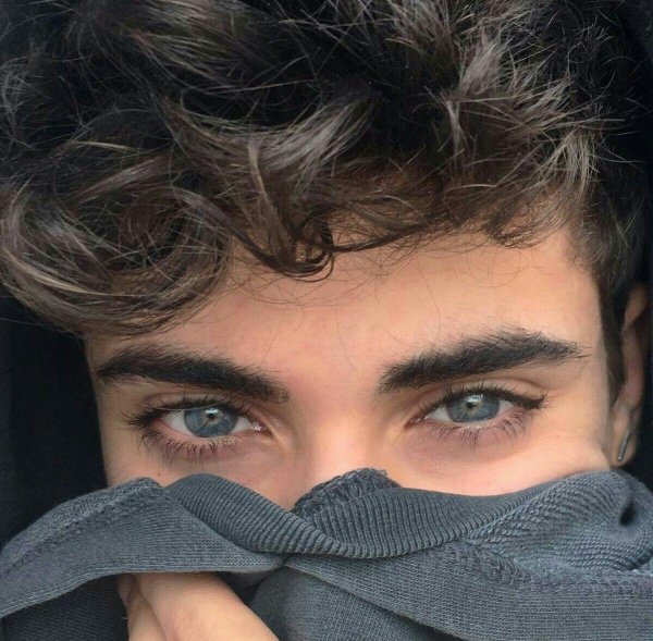 Глаза мужчины