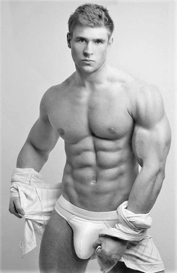 Мужчины с большим достоинством